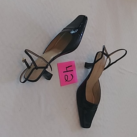 Heels - Picture 4 of 4